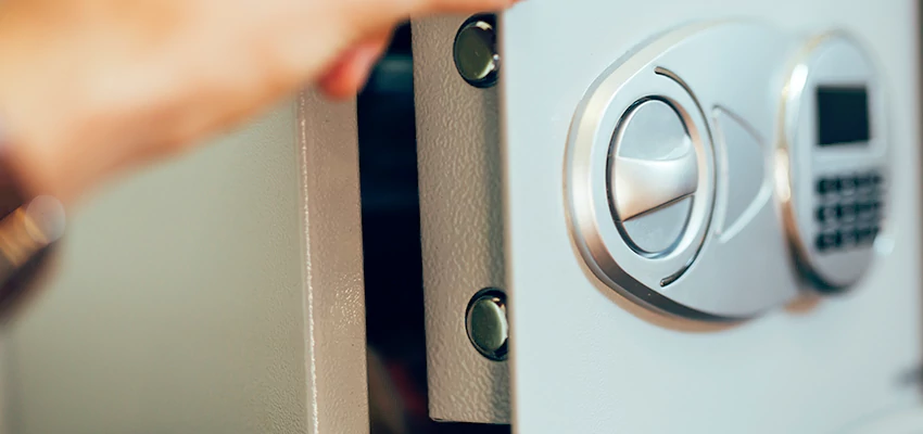 Fingerprint Safe Openers in Paradise, CA